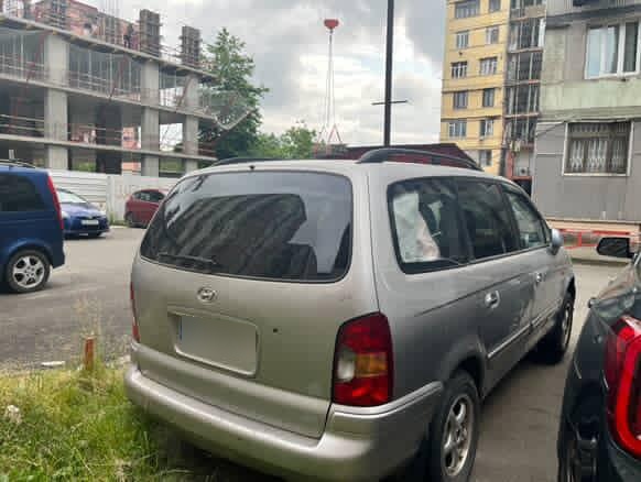 Hyundai Trajet 2003 — photo 2