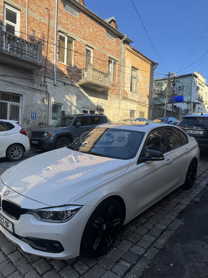 BMW 320 2016 — photo 2