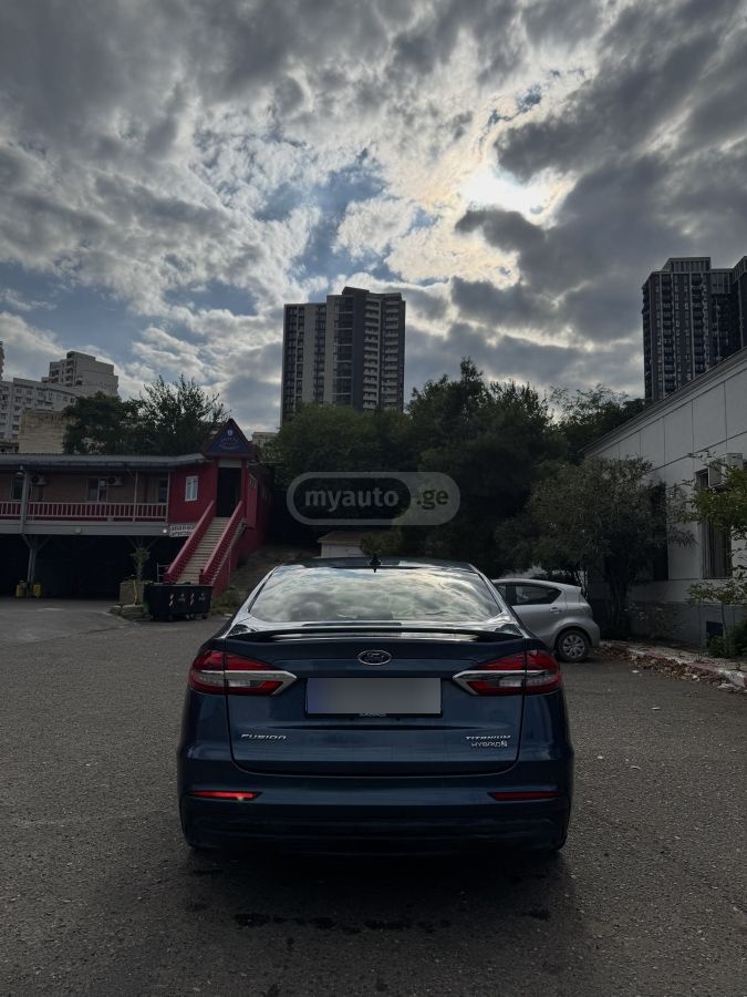 Ford Fusion 2019 — photo 2