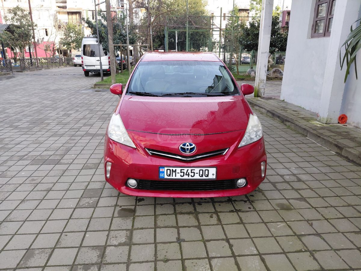 Toyota Prius V