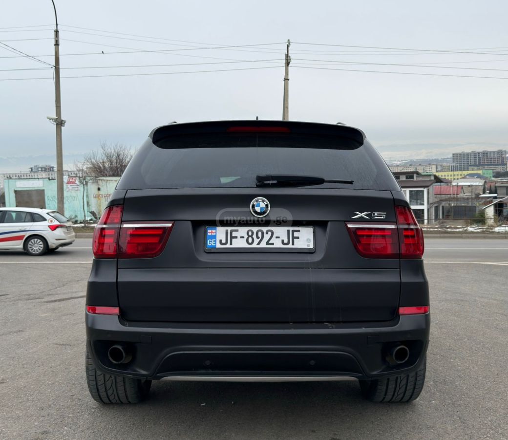 BMW X5 2013 — photo 2
