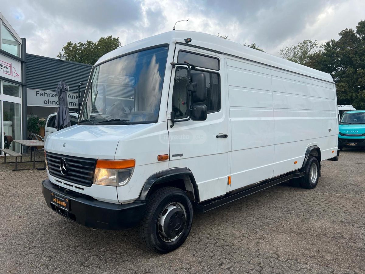 Mercedes-Benz Vario 2010 — photo 2