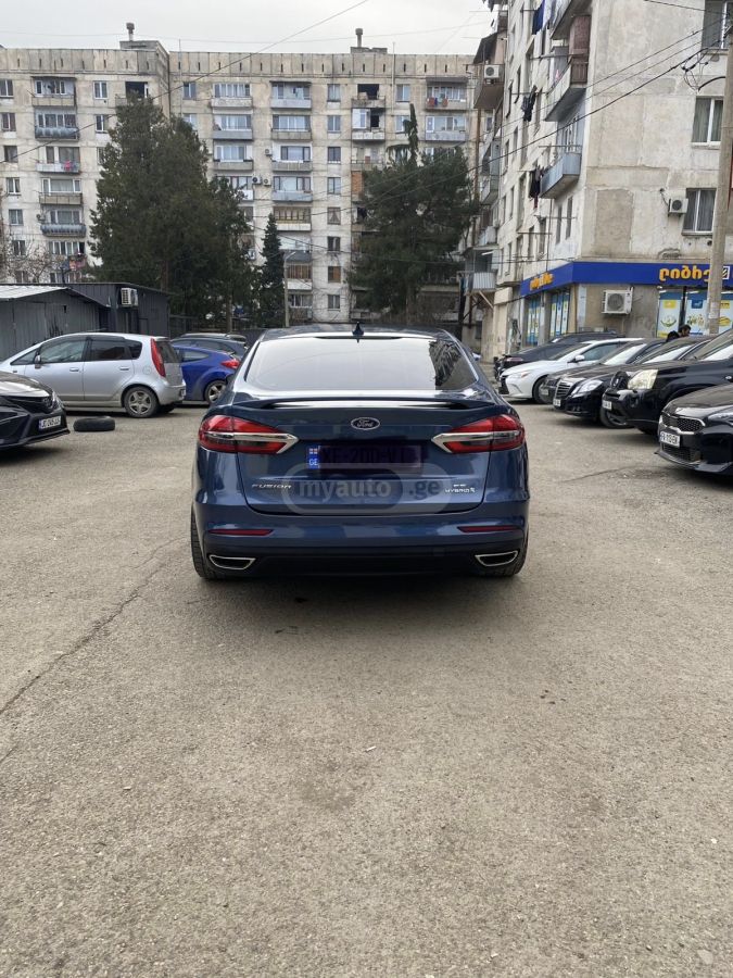 Ford Fusion 2019 — photo 2