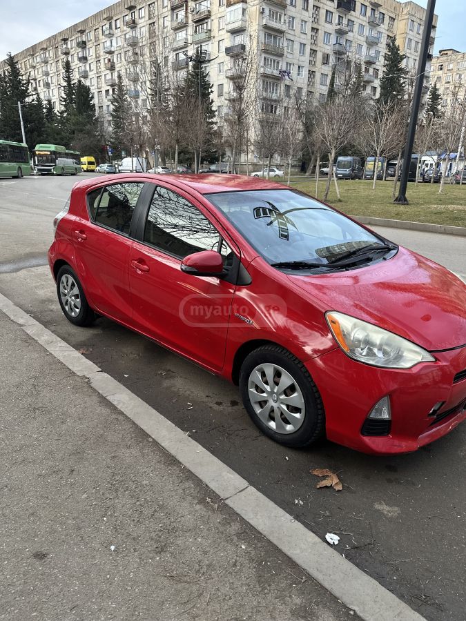 Toyota Prius C
