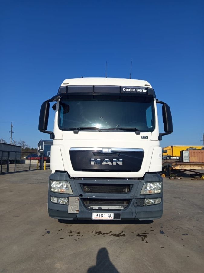Isuzu TGS