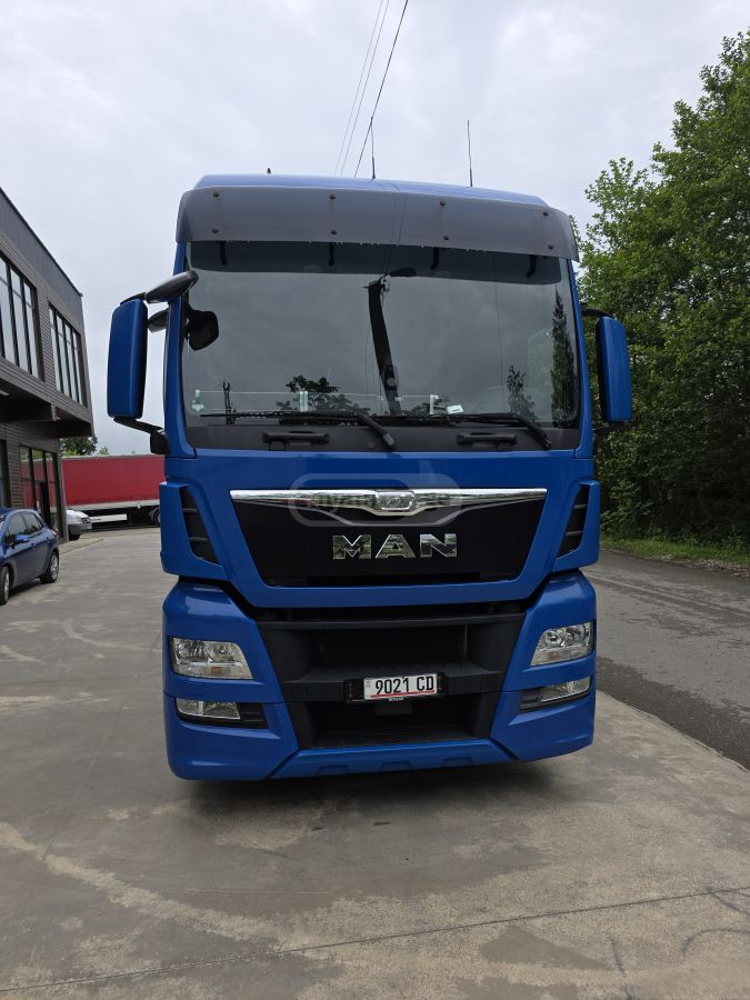 Isuzu TGX 2015 — photo 2