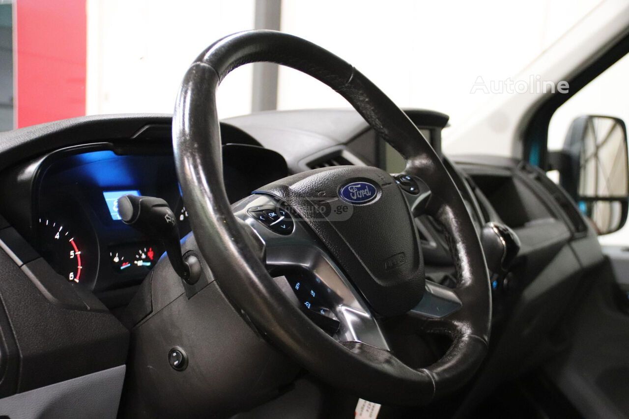 Ford Transit 2016 — photo 2