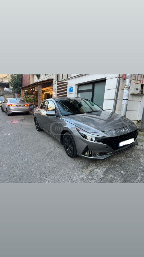 Hyundai Elantra 2022 — photo 2