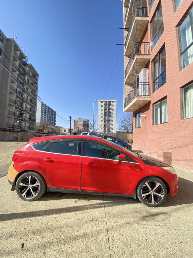 Ford Focus 2012 — photo 2