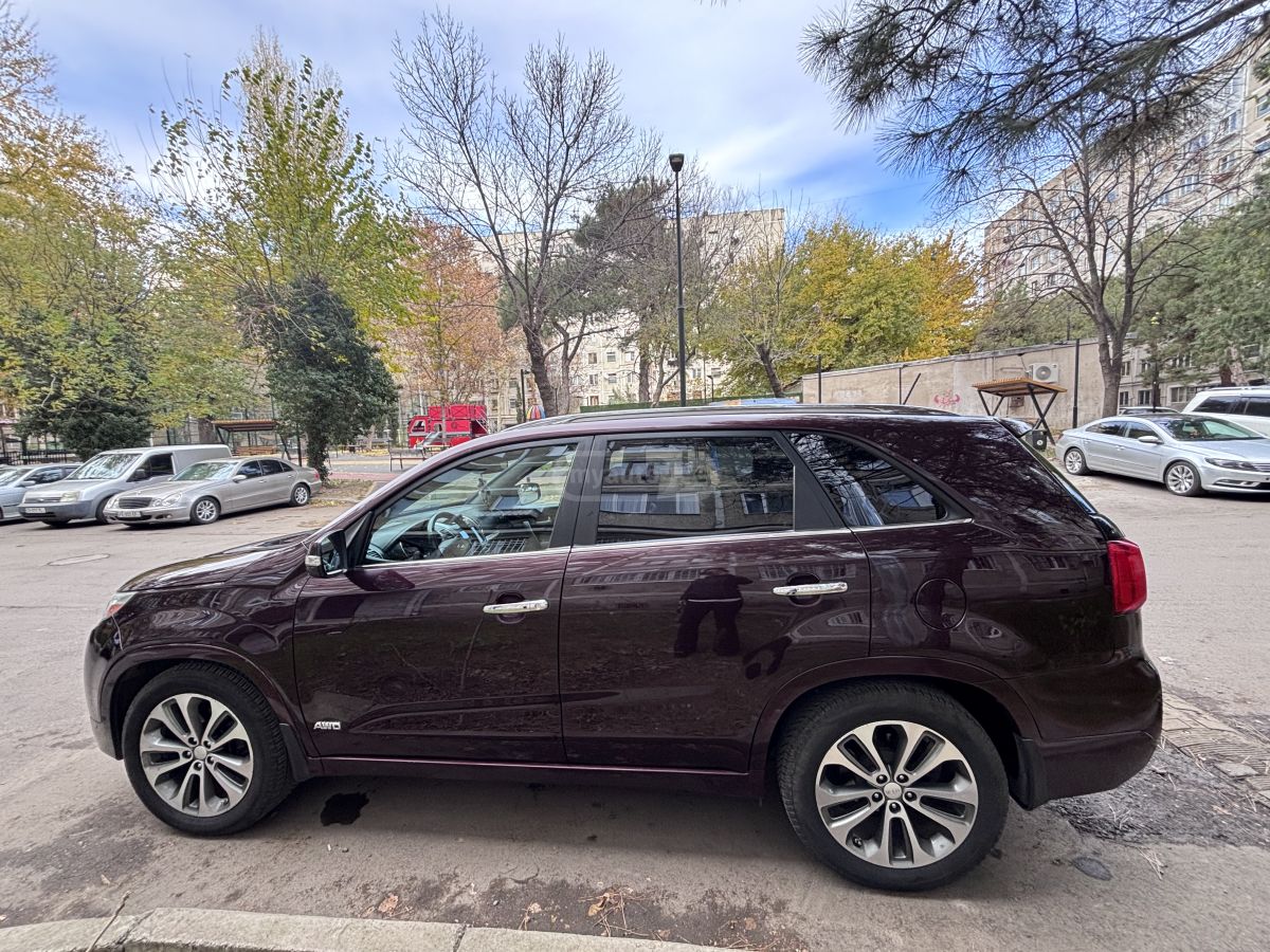 Kia Sorento 2013 — photo 2