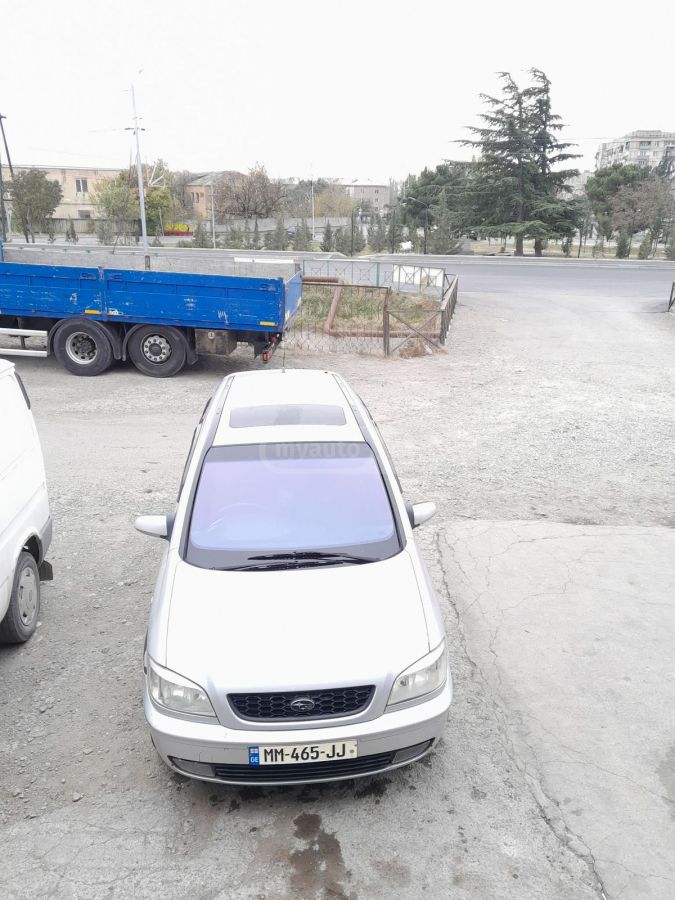 Subaru Traviq 2002 — photo 2