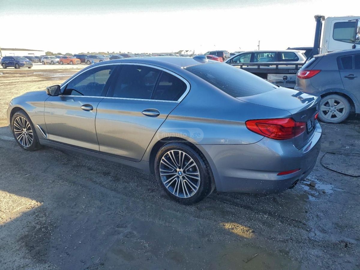 BMW 530 2019 — photo 2