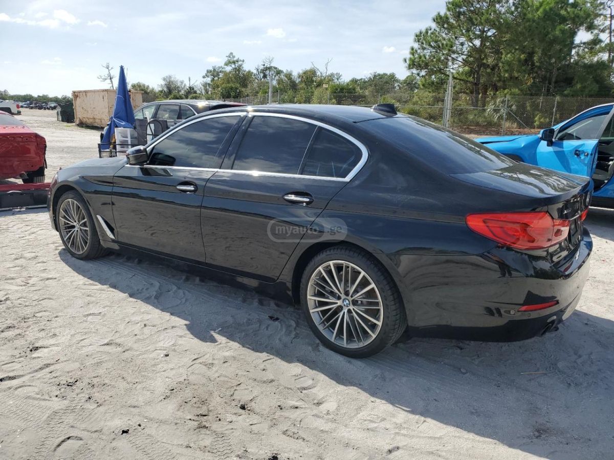 BMW 530 2018 — photo 2