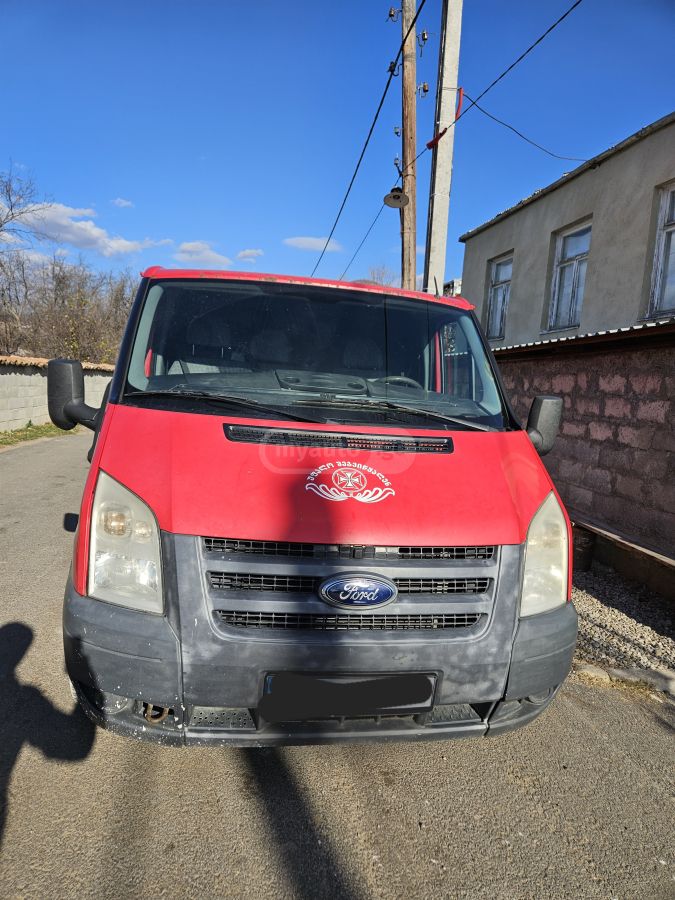 Ford Transit 2010 — photo 2
