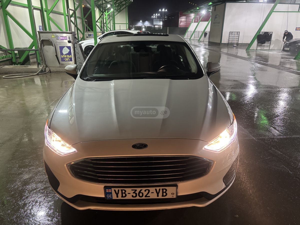 Ford Fusion 2019 — photo 2