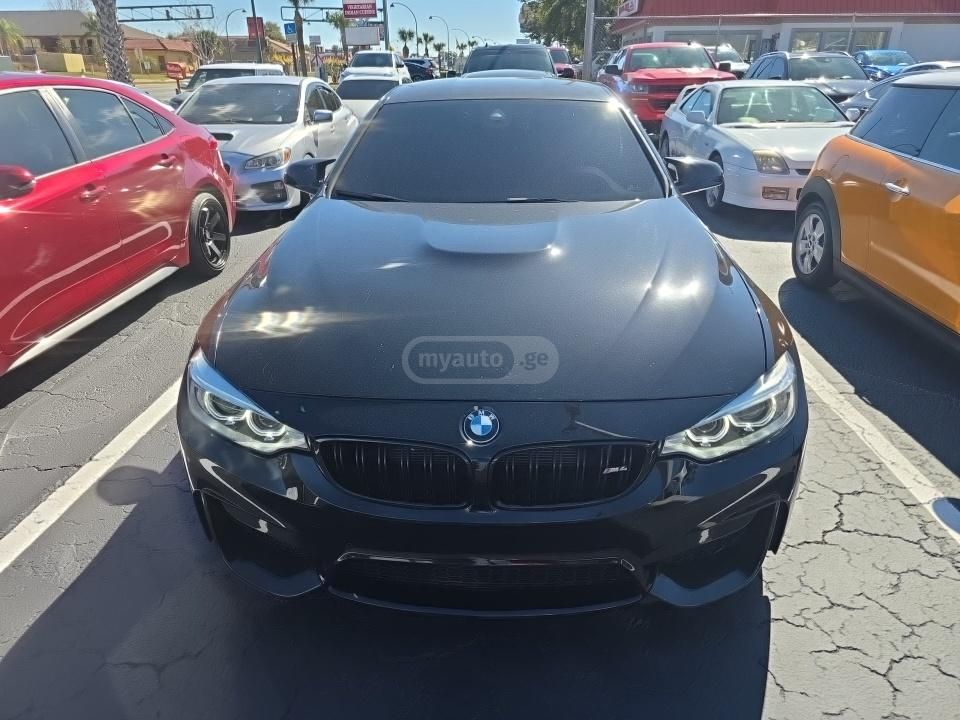 BMW M4 2017 — photo 2