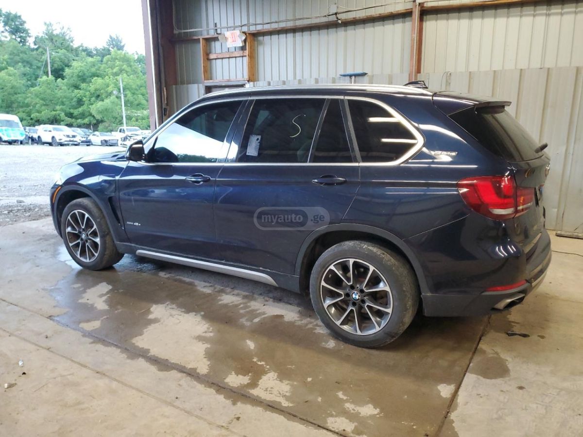 BMW X5 2017 — photo 2