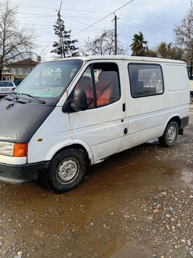 Ford Transit 1999 — photo 2