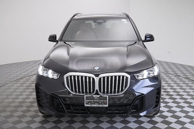 BMW X5 2025 — photo 2