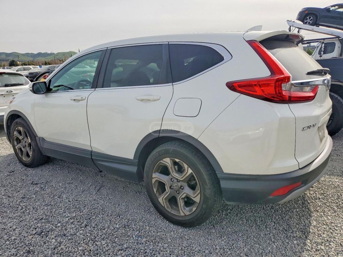 Honda CR-V 2018 — photo 2