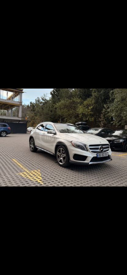 Mercedes-Benz GLA 250