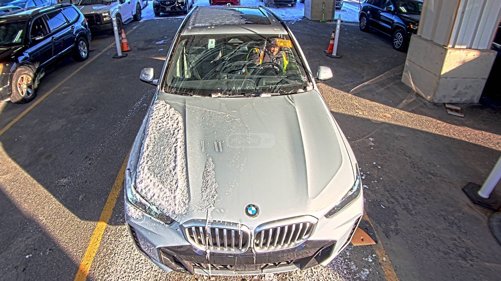 BMW X5 2025 — photo 2
