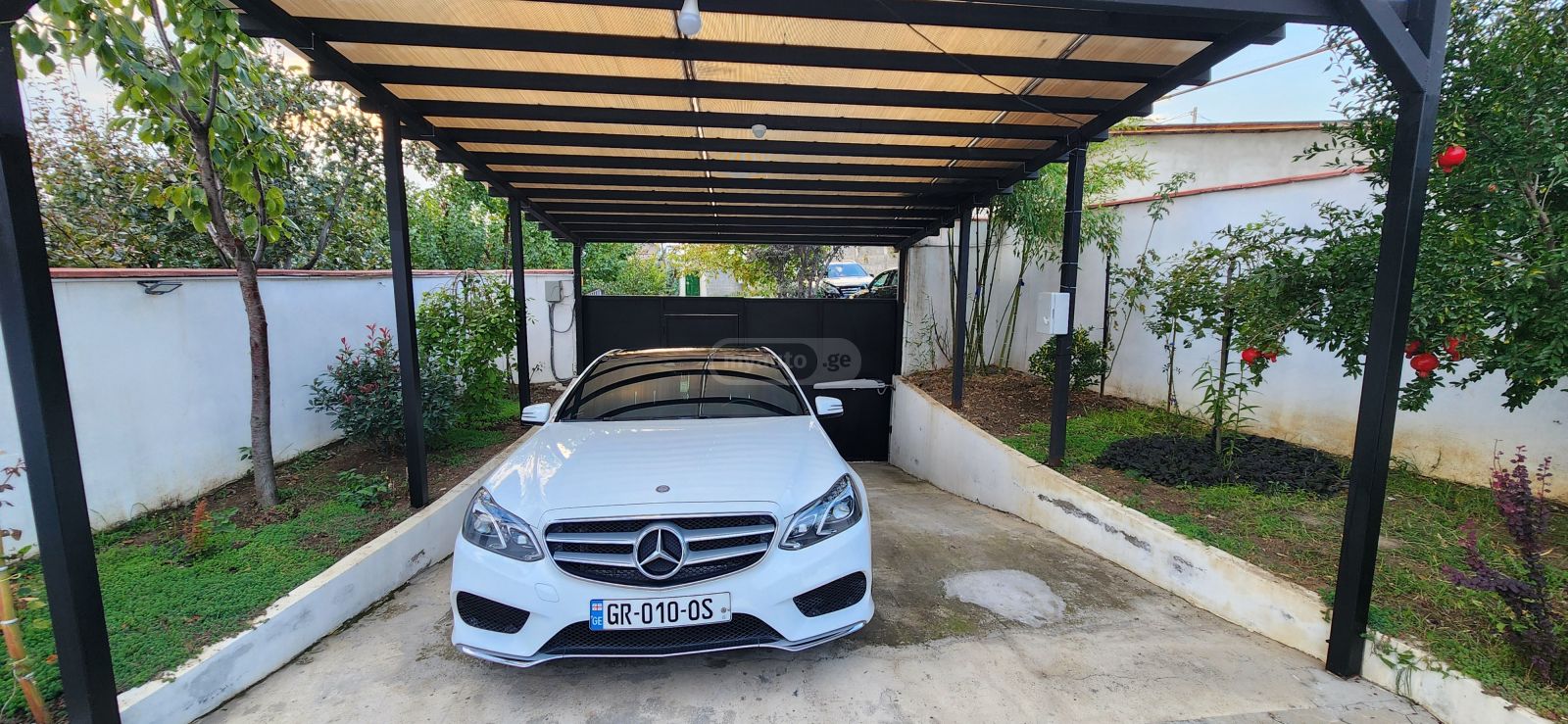 Mercedes-Benz E 350 2014 — photo 2