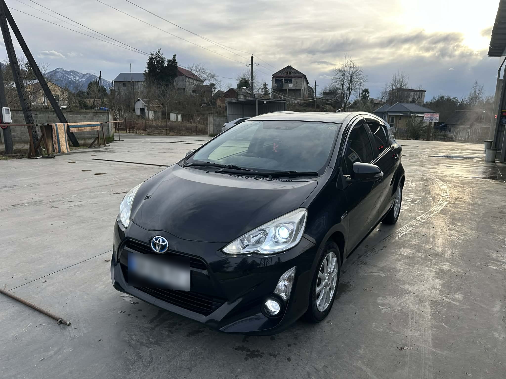 Toyota Aqua 2015 — photo 2
