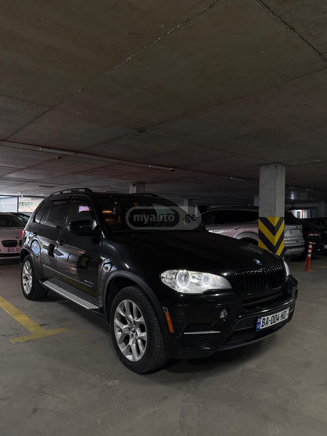 BMW X5 2012 — photo 2