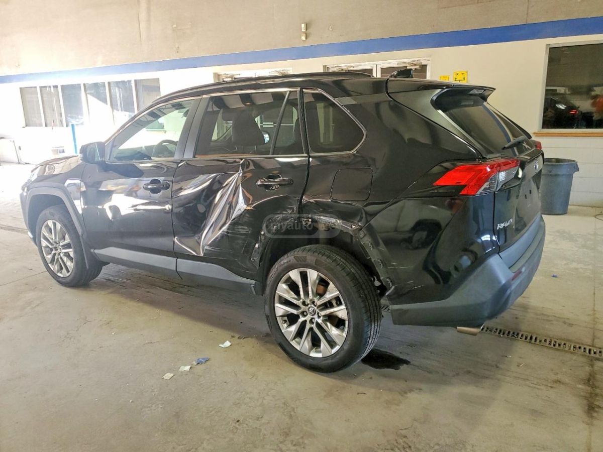 Toyota RAV 4 2021 — photo 2