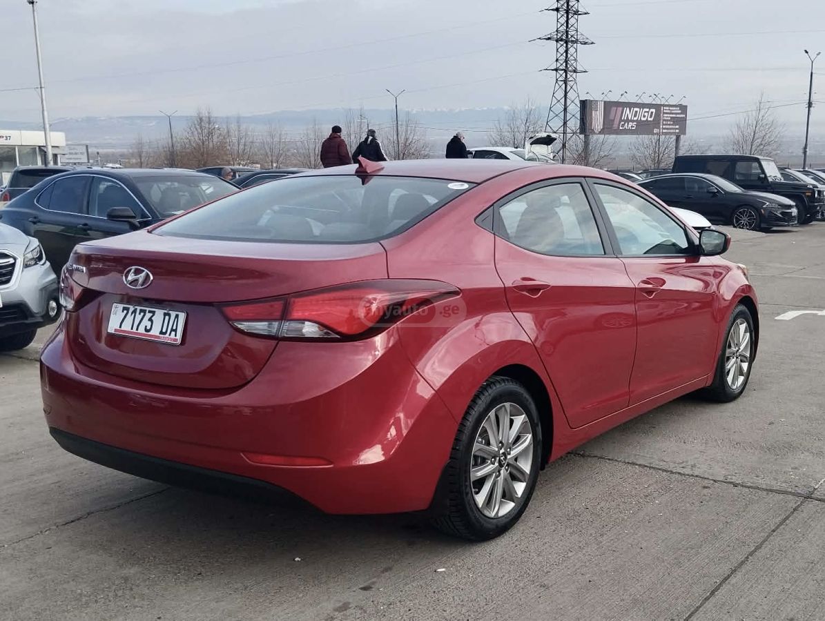 Hyundai Elantra