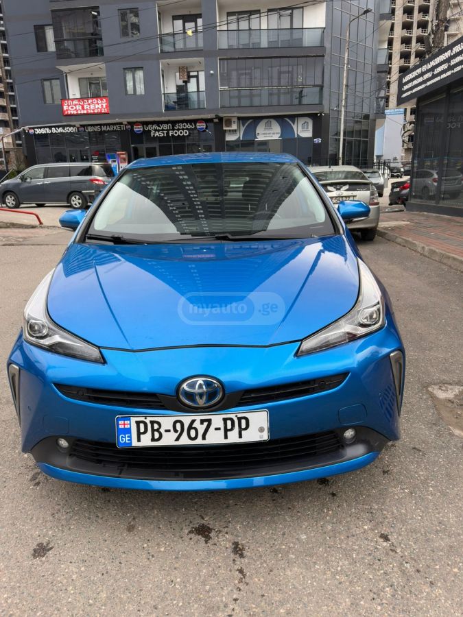 Toyota Prius 2020 — photo 2