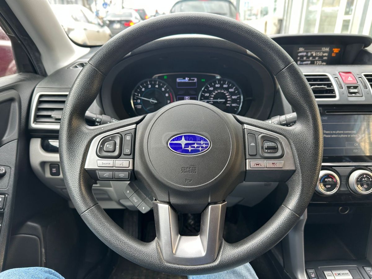 Subaru Forester 2018 — photo 2