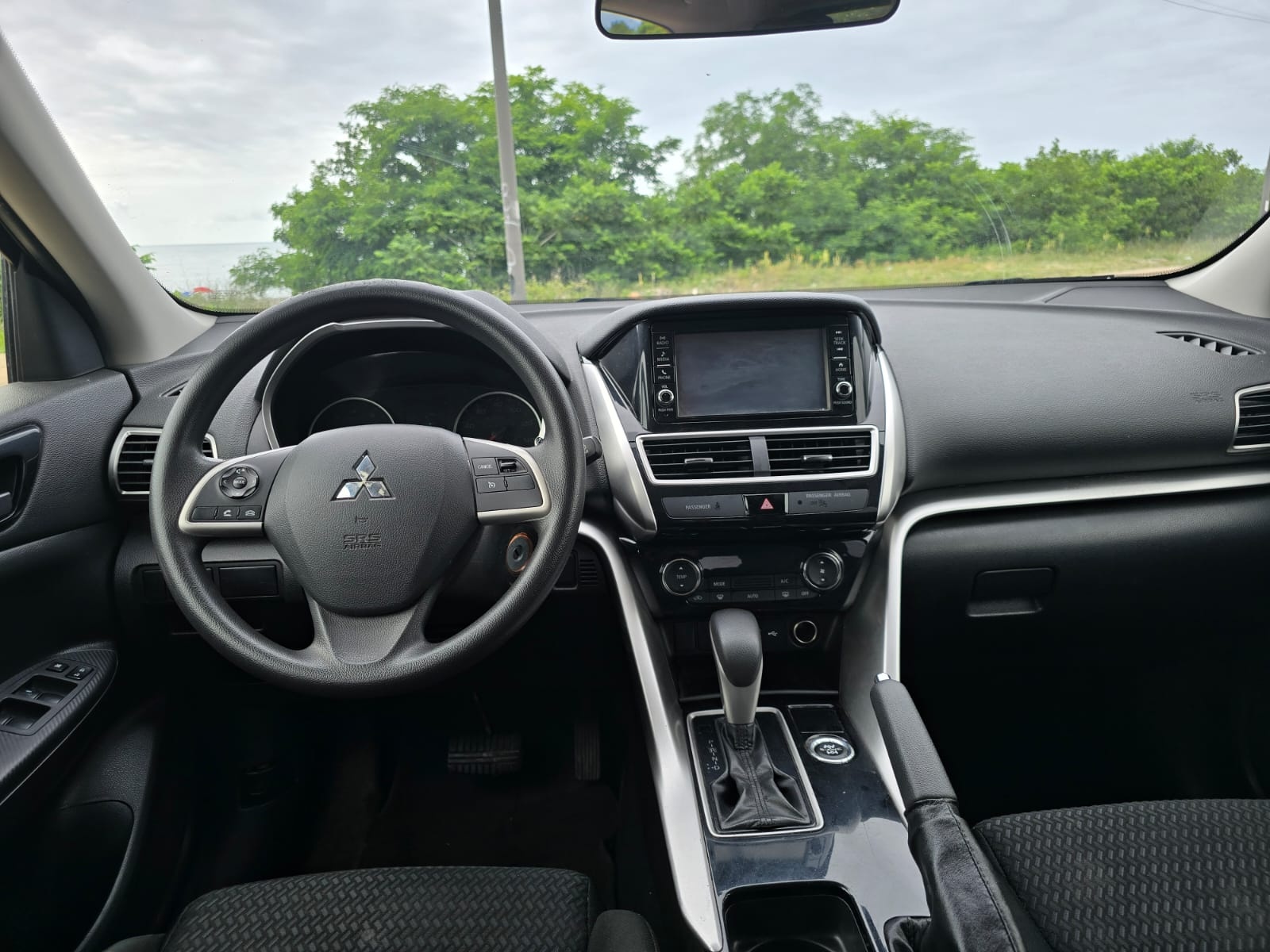 Mitsubishi Eclipse 2019 — photo 2