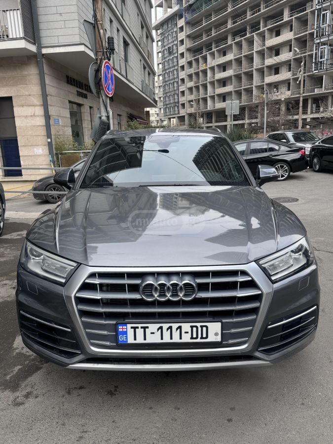 Audi Q5 2018 — photo 2