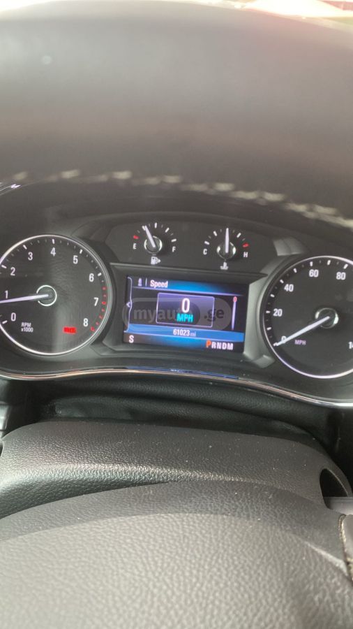 Buick Encore 2019 — photo 2