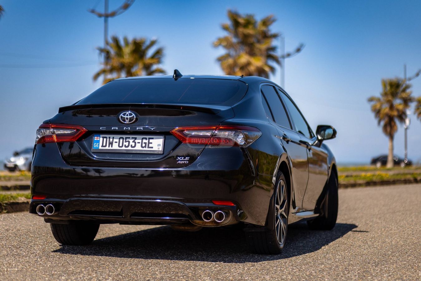 Toyota Camry 2022 — photo 2
