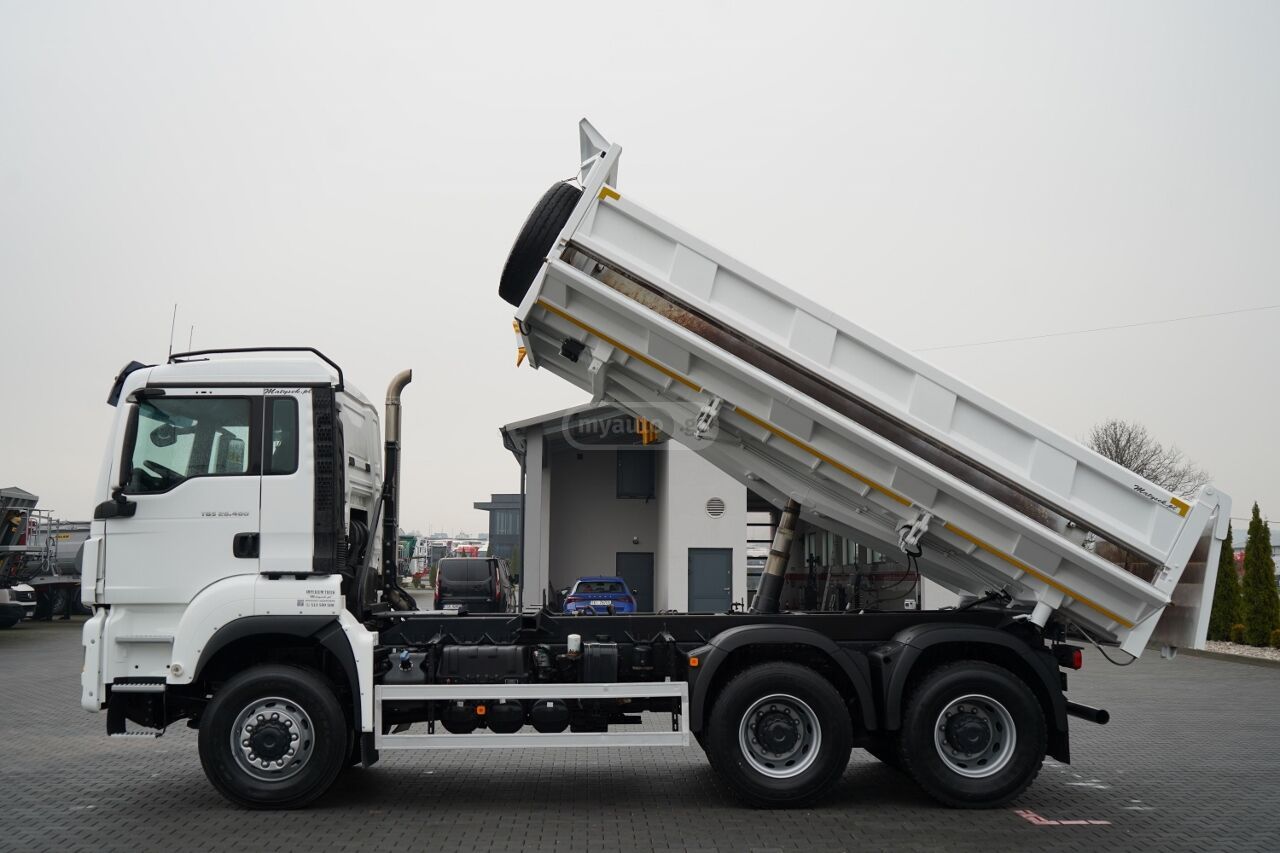 Isuzu TGS 2017 — photo 2