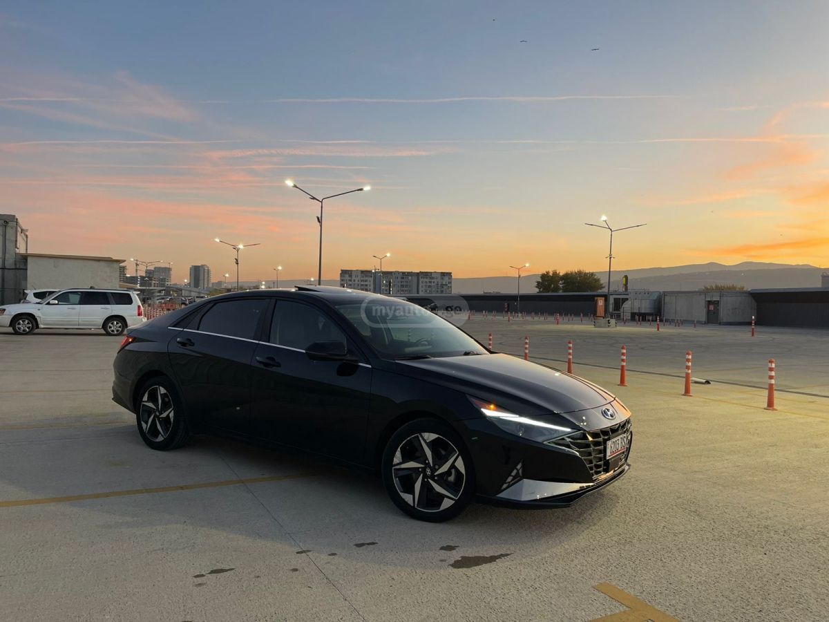 Hyundai Elantra 2021 — photo 2