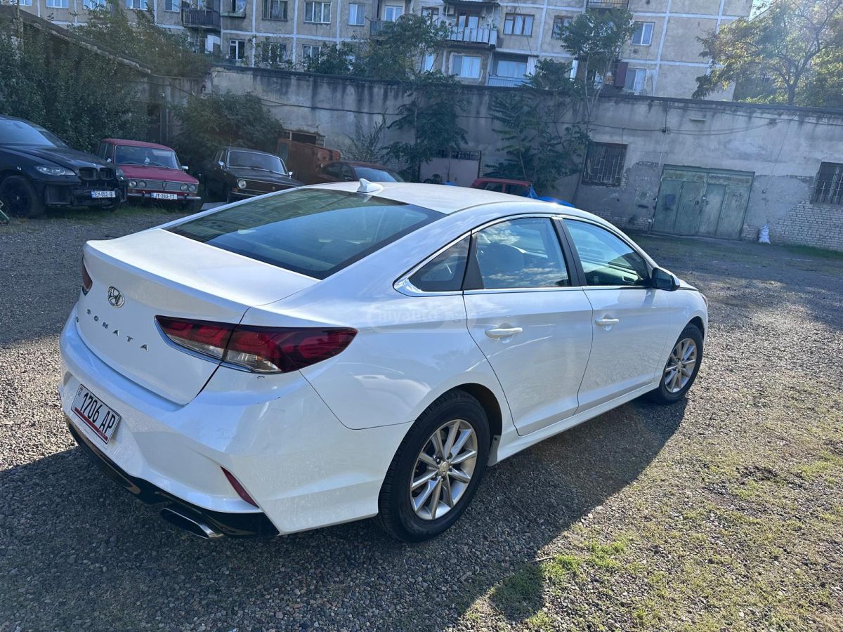Hyundai Sonata 2018 — photo 2