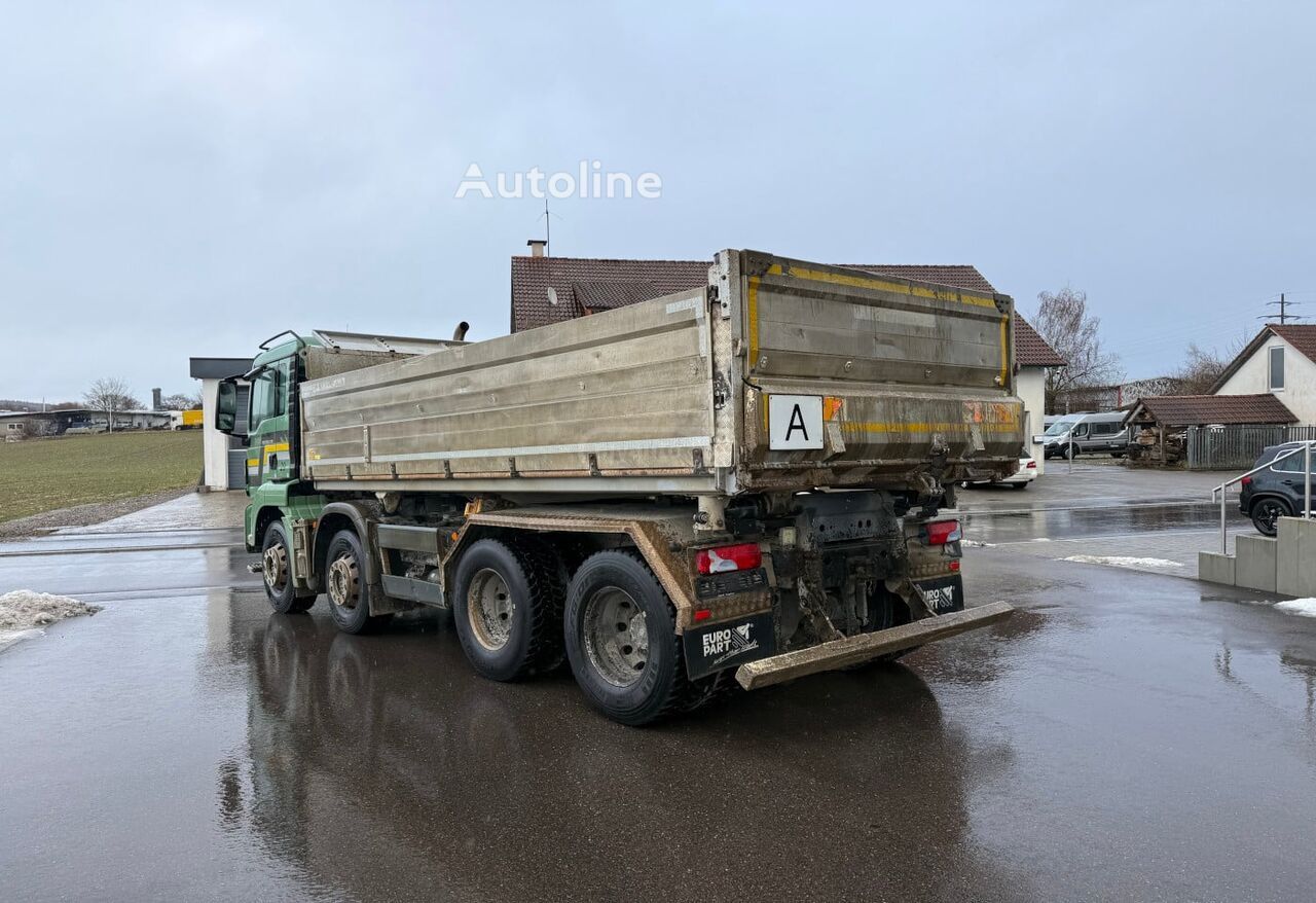 Isuzu TGS 2015 — photo 2