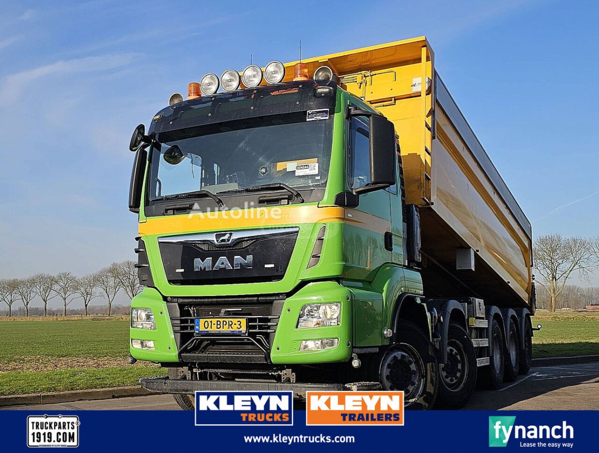 Isuzu TGS