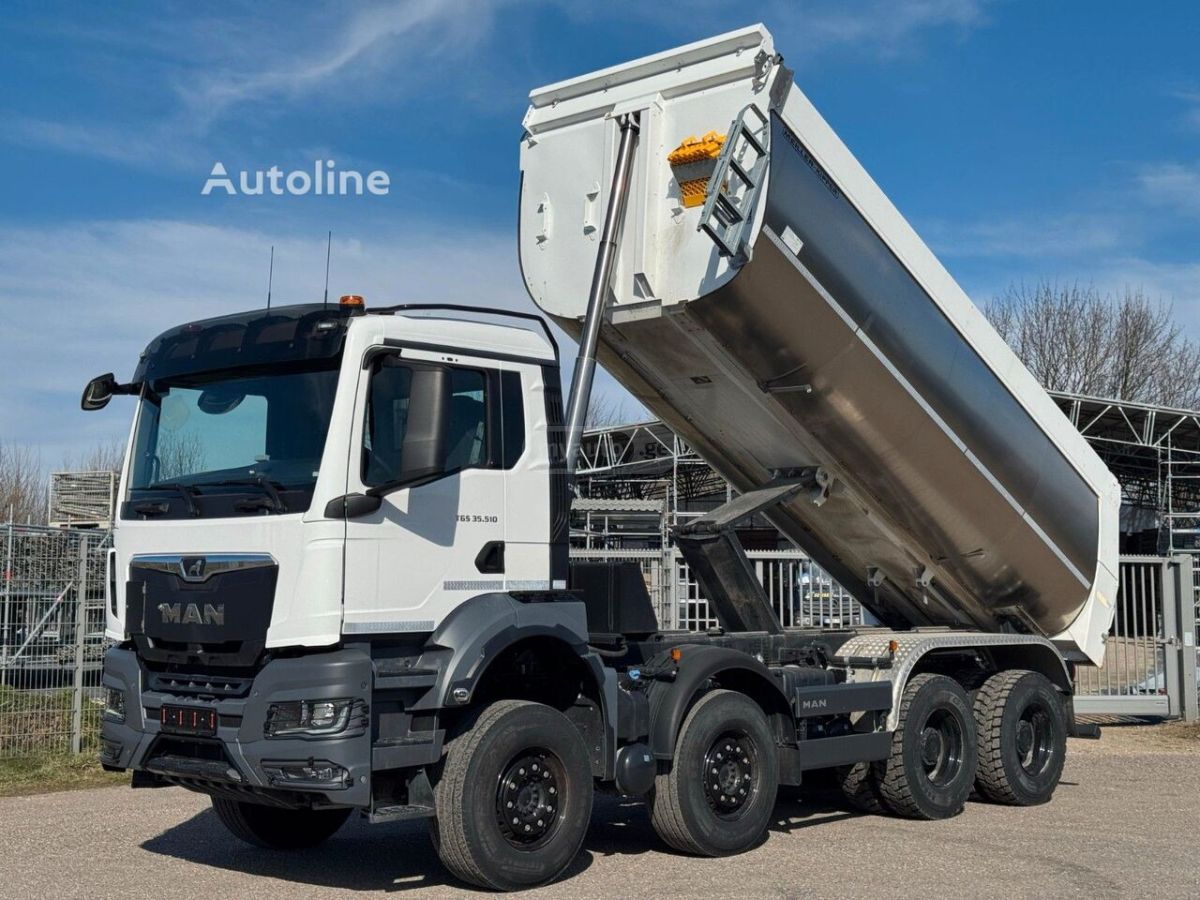 Isuzu TGS 2023 — photo 2