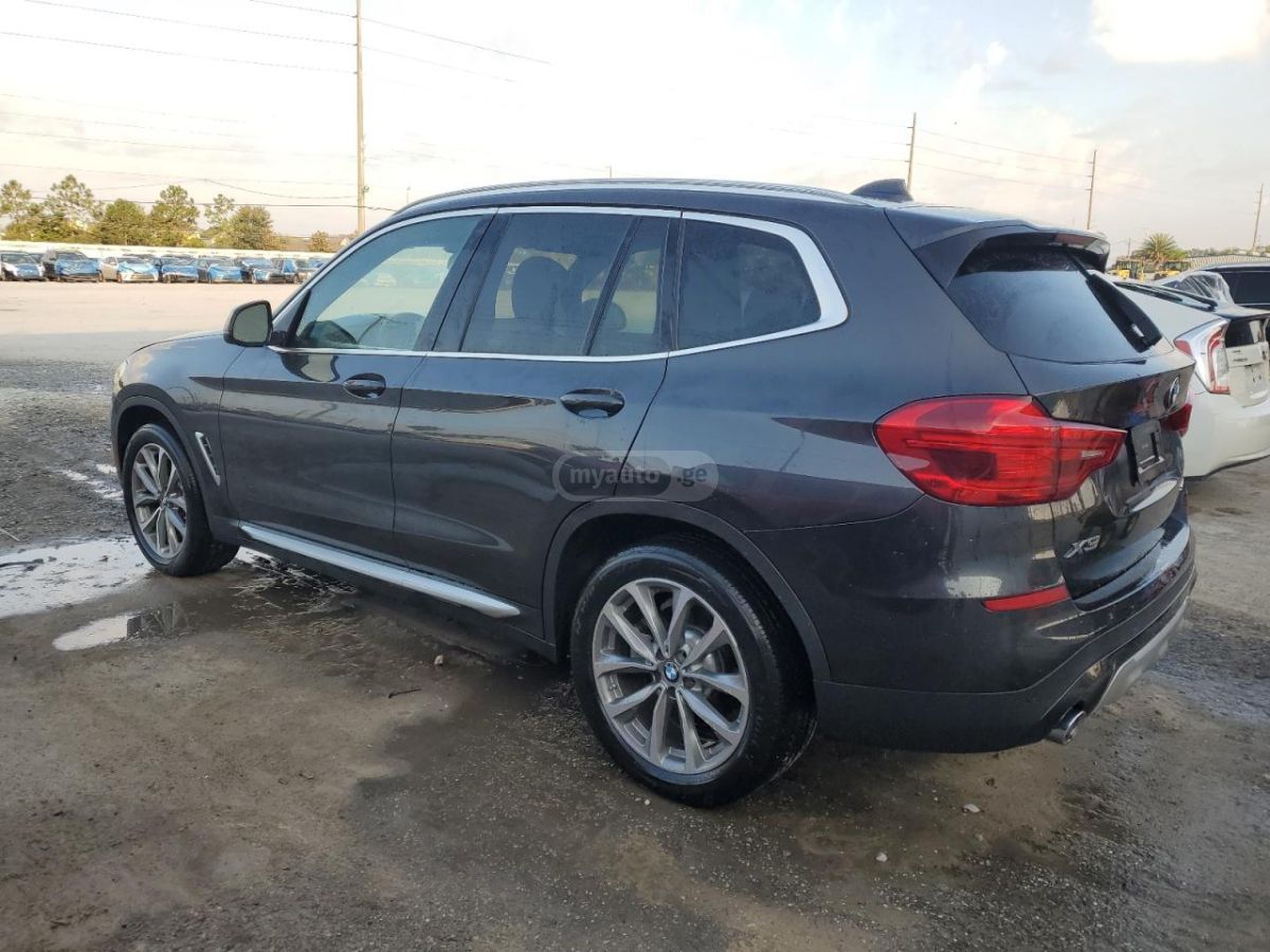 BMW X3 2019 — photo 2