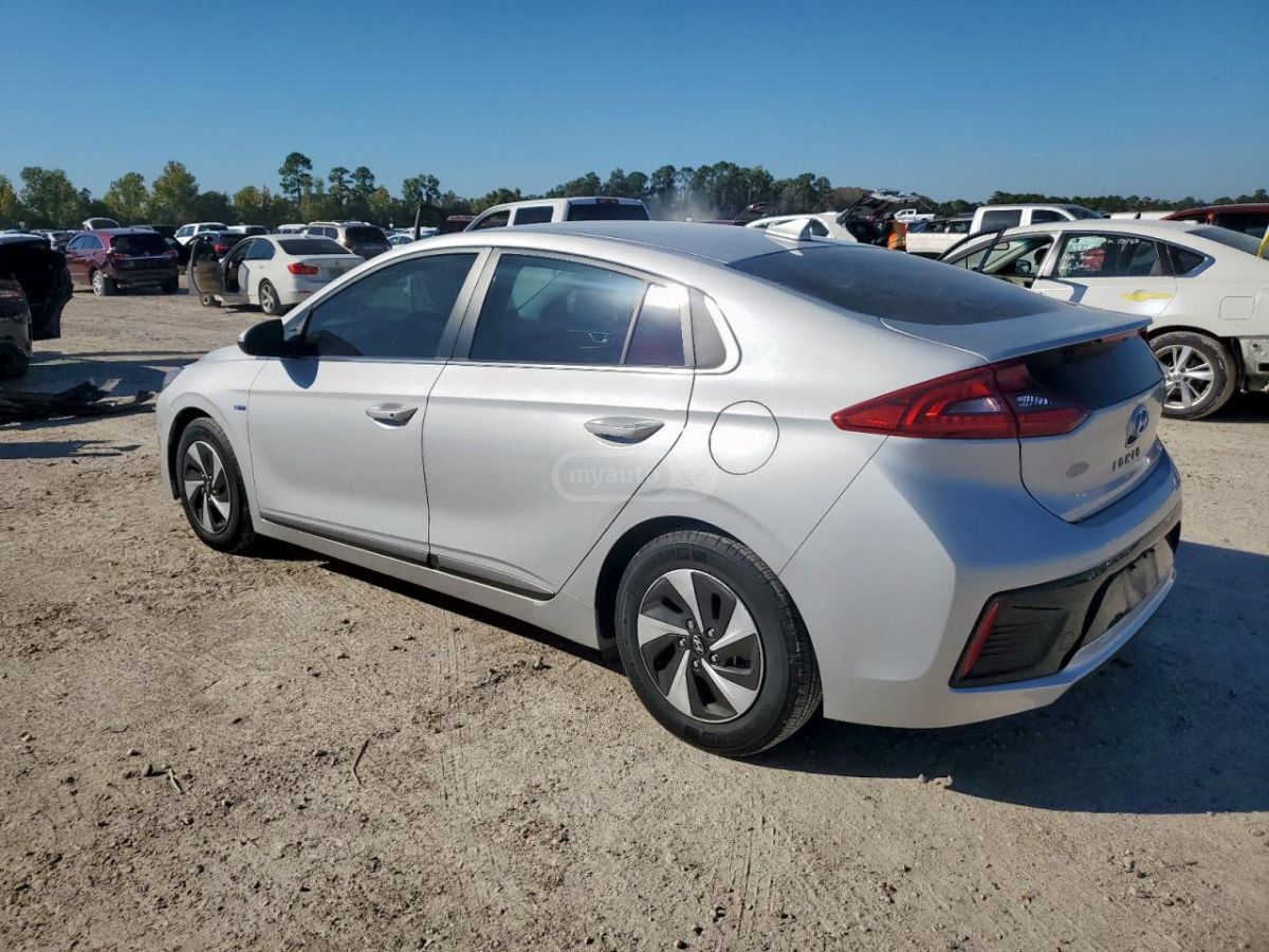 Hyundai Ioniq 2018 — photo 2