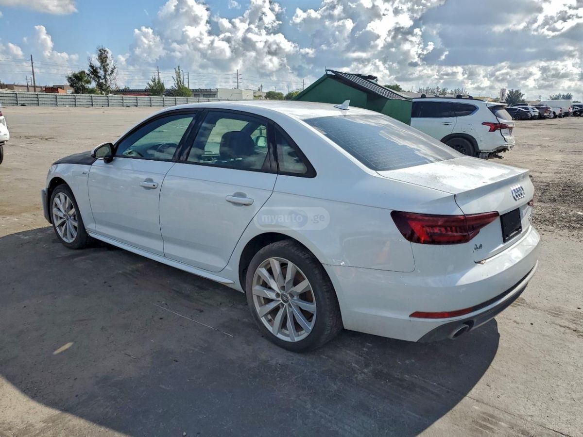 Audi A4 2018 — photo 2