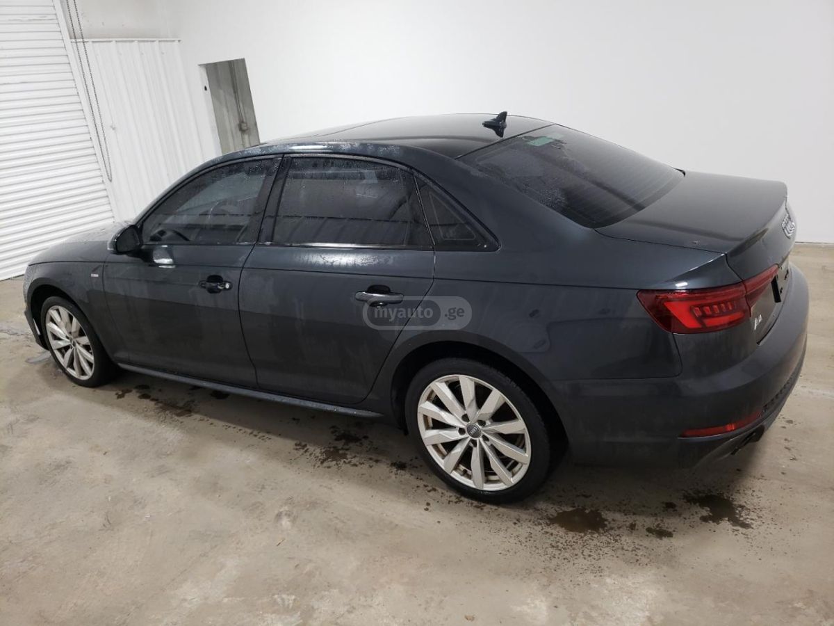 Audi A4 2018 — photo 2