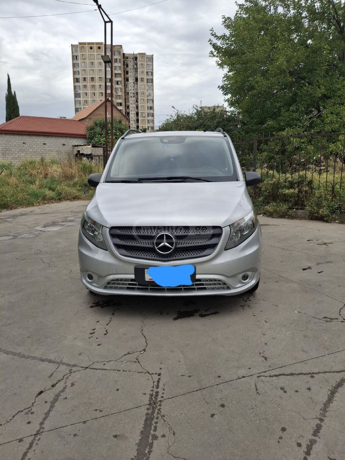 Mercedes-Benz Metris Passenger Van 2015 — photo 2