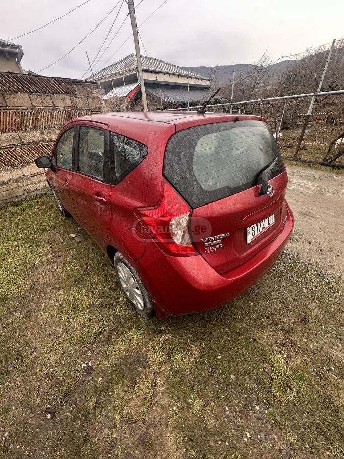Nissan Versa 2015 — photo 2