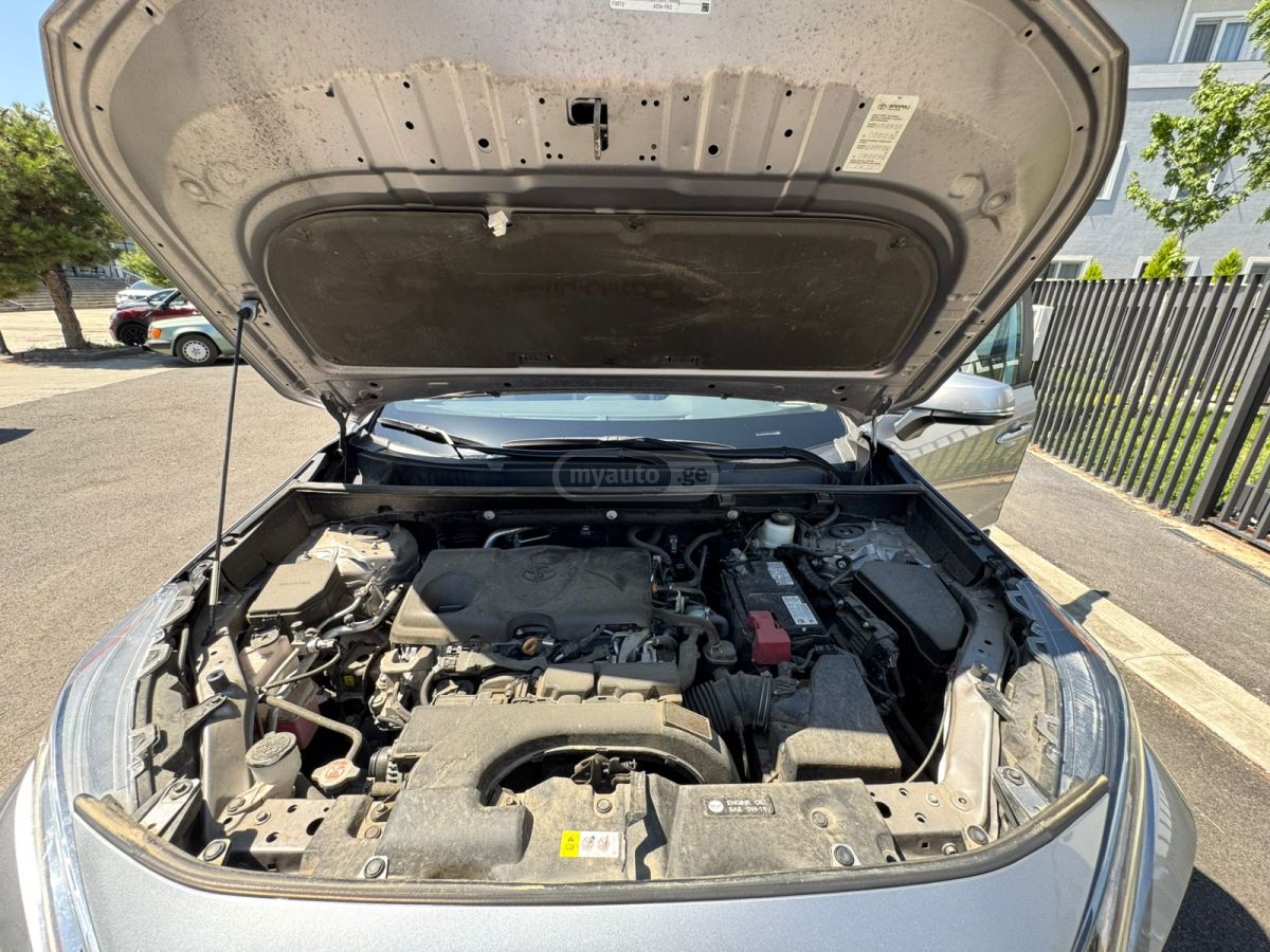 Toyota RAV4 2020 — photo 2